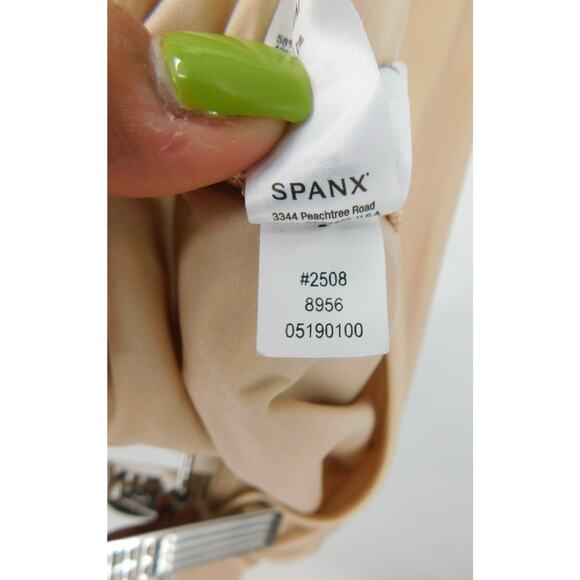Spanx Women's Champagne Beige Mid Thigh Shaping Shorts Size Large - Picture 5 of 9